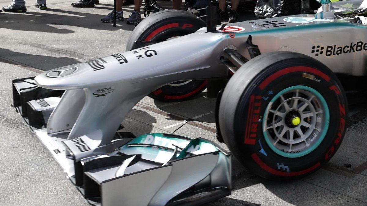 Mercedes F1 W04