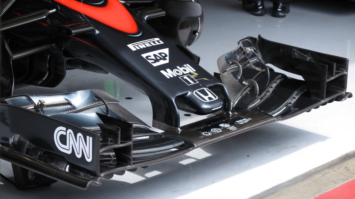 Detail předního křídla