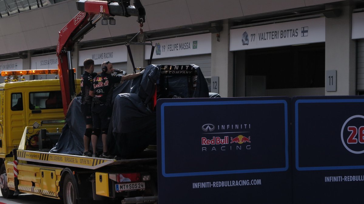 Odtahovka dovezla Ricciardův vůz