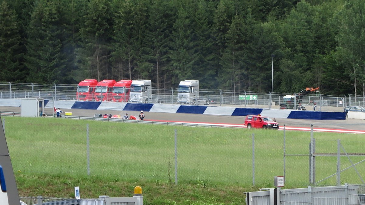 Porucha na trati - Ricciardo