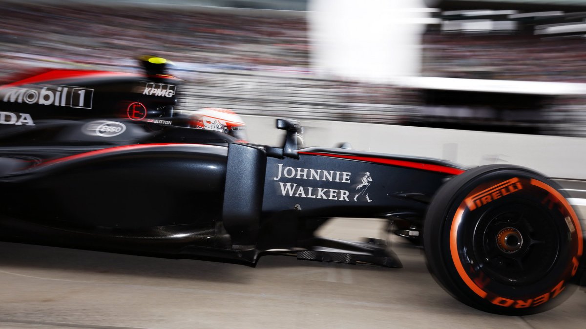 Jenson Button v Suzuce
