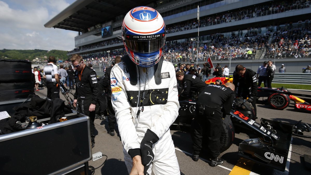 Jenson Button před závodem v Soči