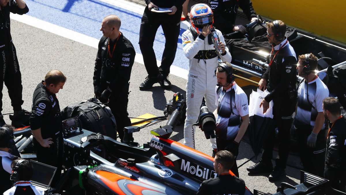 Jenson Button před závodem v Soči