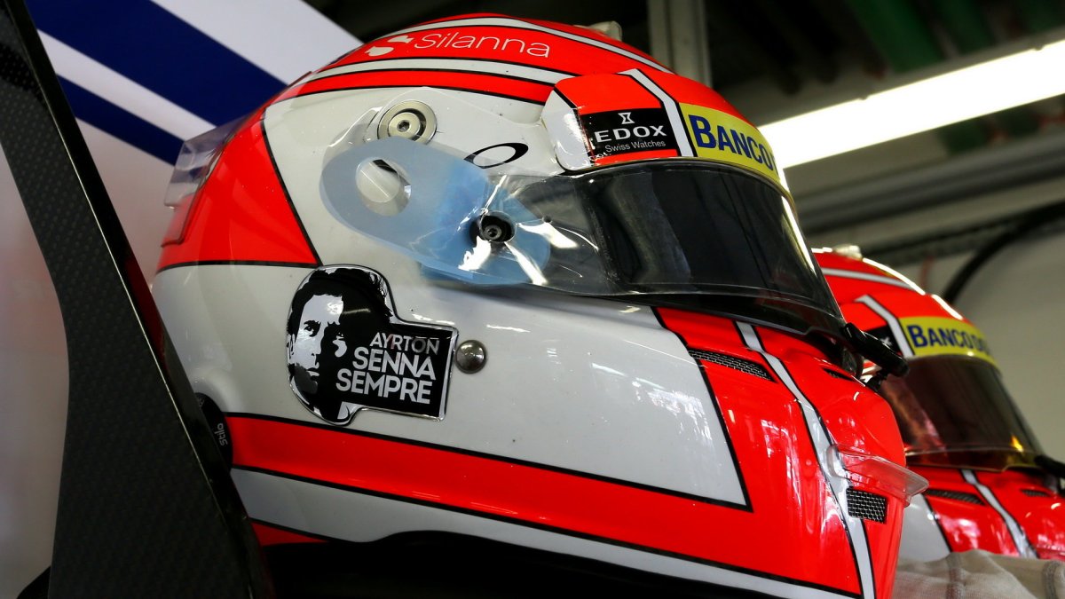 Přilba Felipeho Nasra a vzpomínka na Ayrtona Sennu v Soči