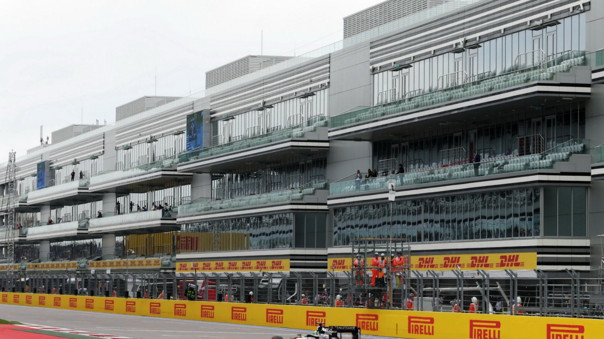 Nico Hülkenberg při kvalifikaci v Soči