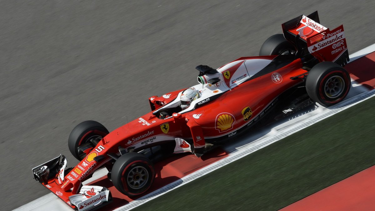 Sebastian Vettel při kvalifikaci v Soči