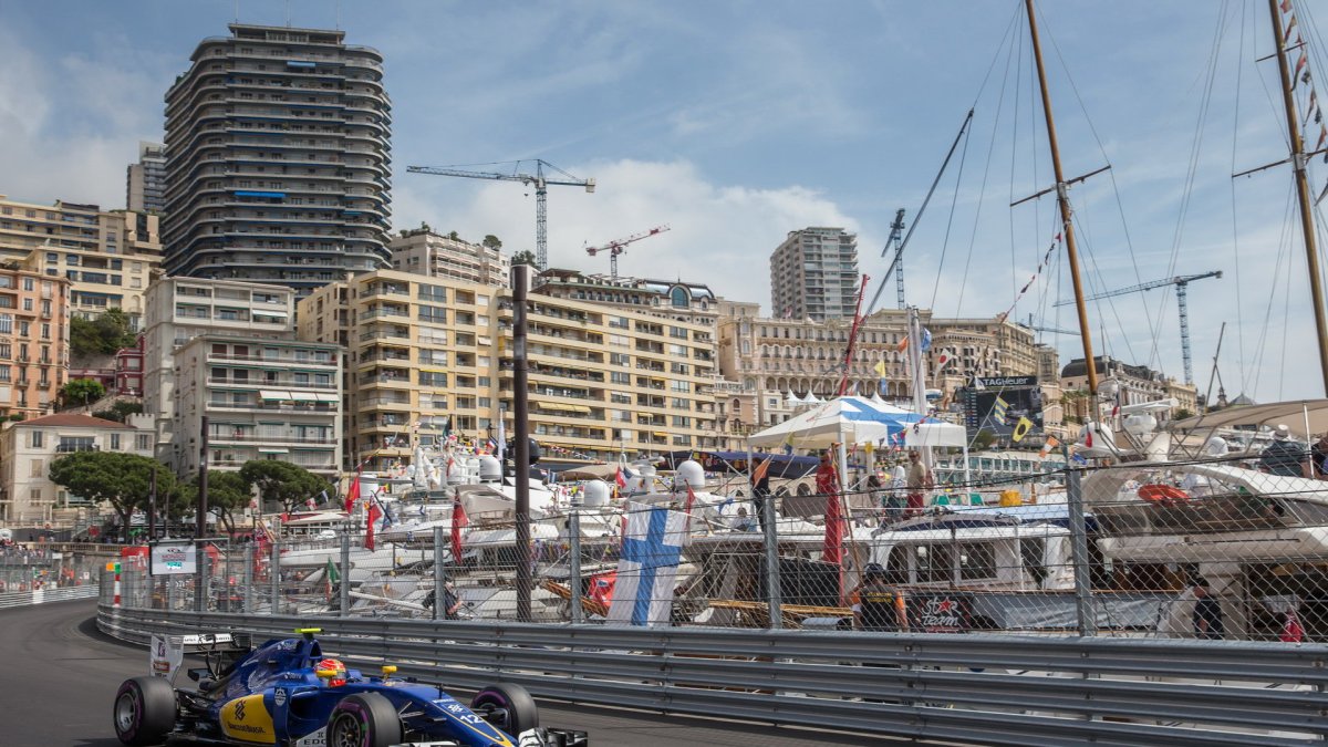 Felipe Nasr při tréninku v Monaku