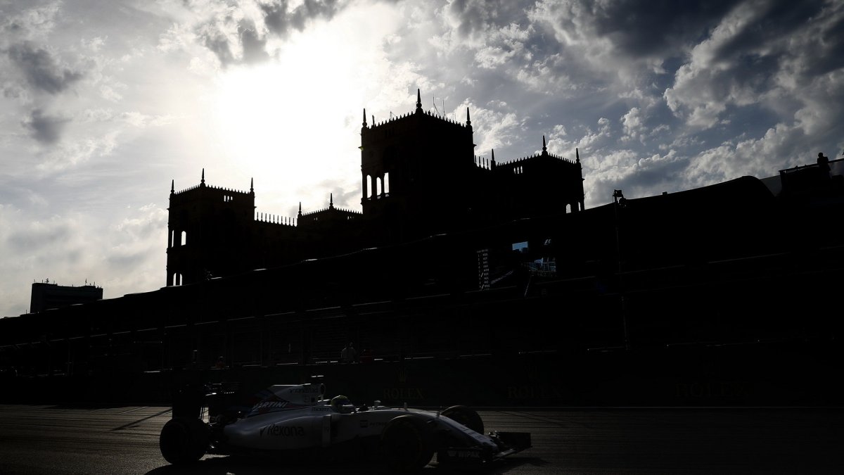 Felipe Massa v závodě v Baku
