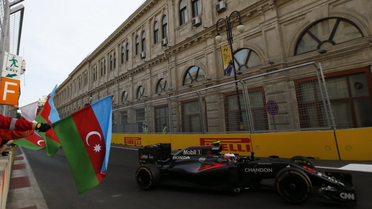 Jenson Button po závodě v Baku