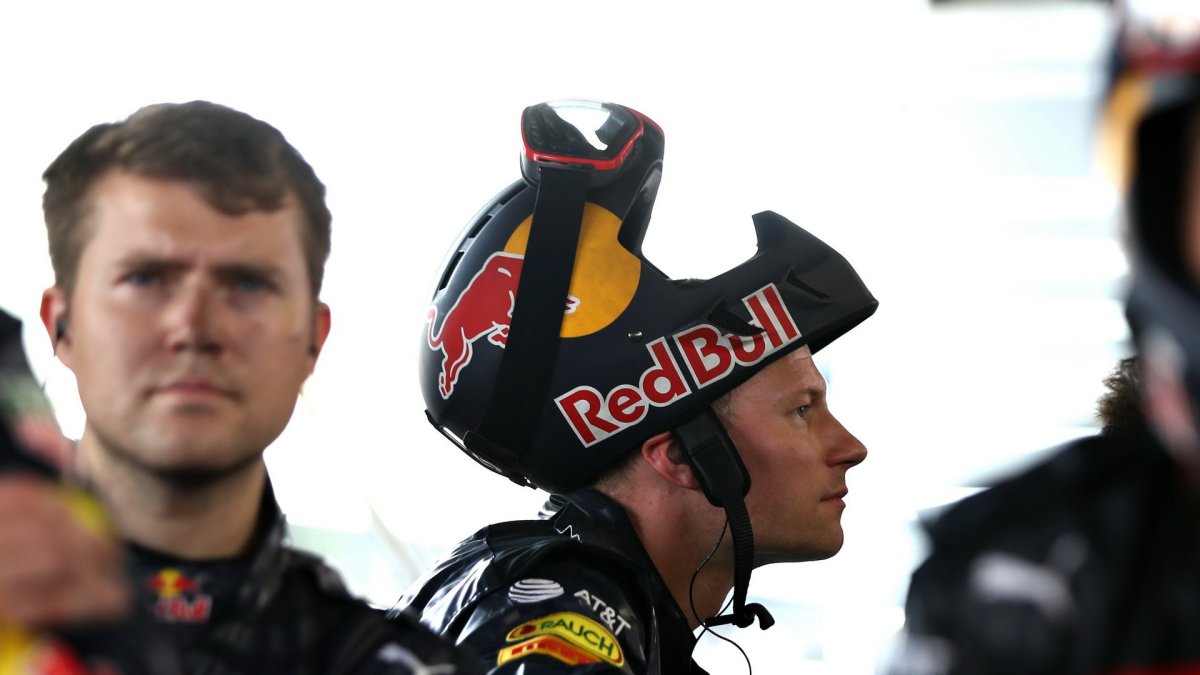 Mechanici týmu Red Bull v Baku