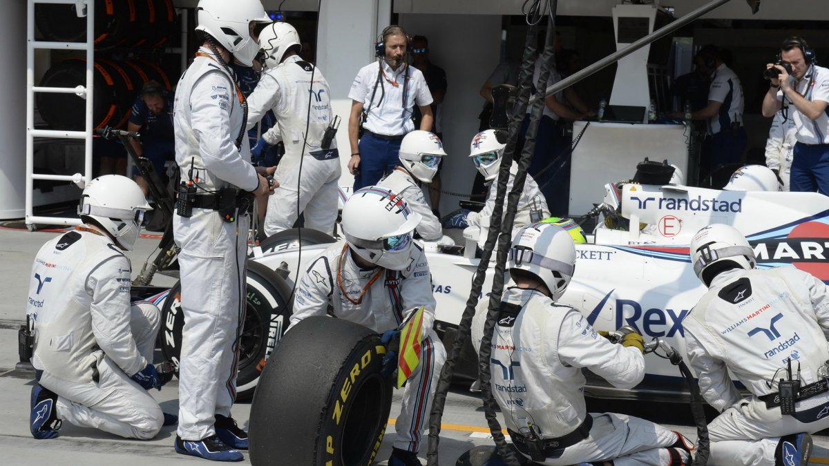 Felipe Massa v závodě v Maďarsku