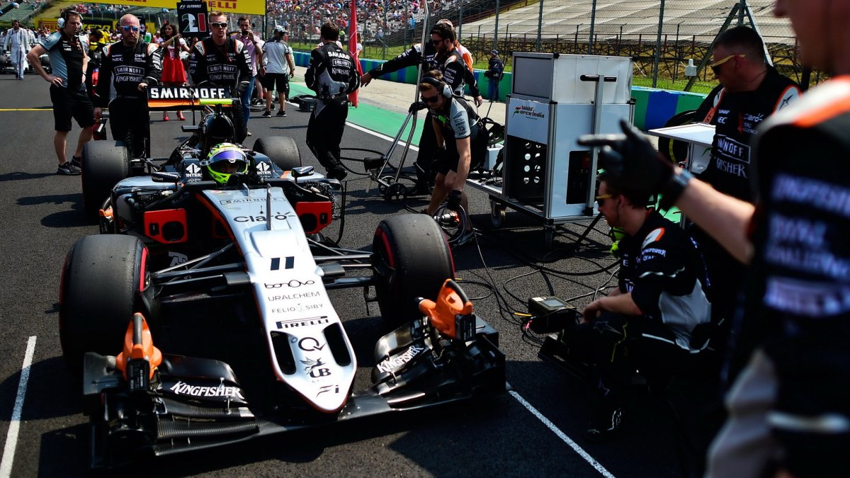 Sergio Pérez před závodem v Maďarsku