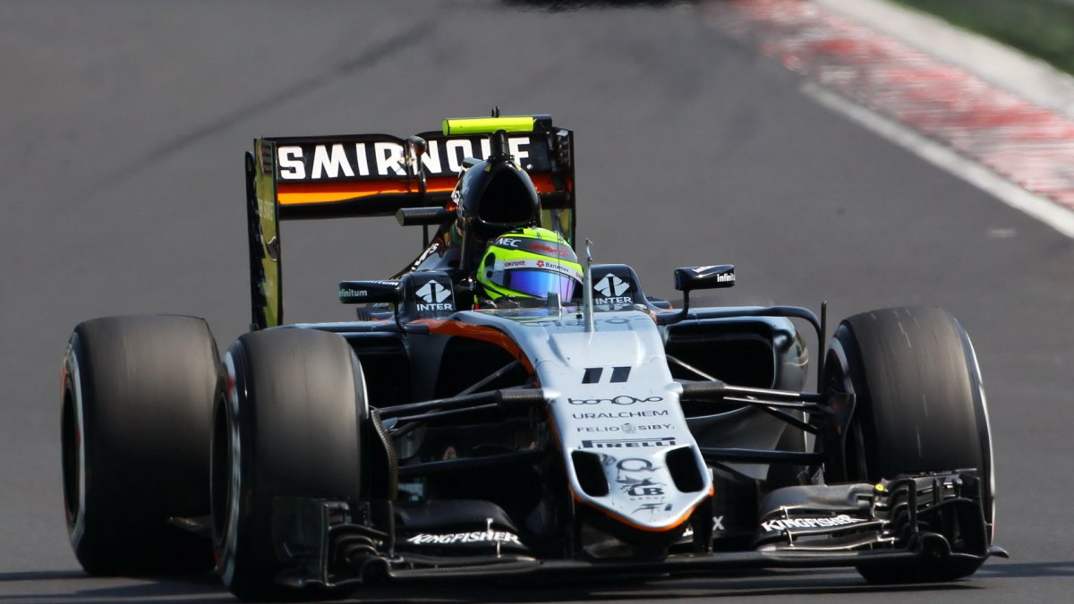 Sergio Pérez v závodě v Maďarsku