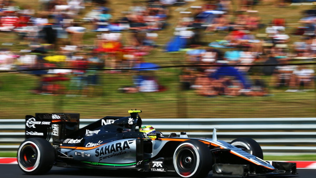 Sergio Pérez v závodě v Maďarsku