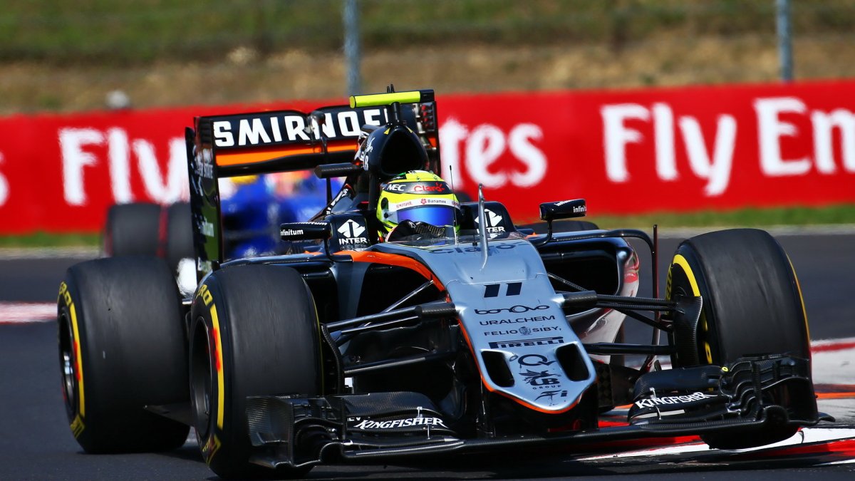 Sergio Pérez v závodě v Maďarsku