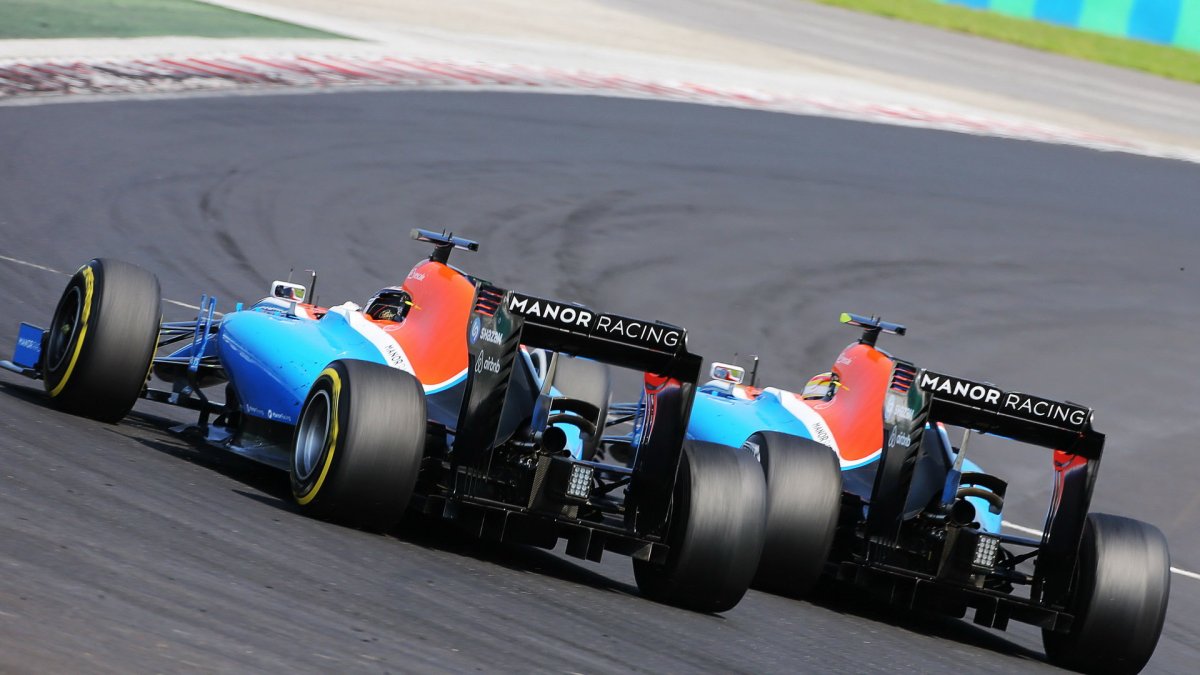 Pascal Wehrlein a Rio Harjanto v závodě v Maďarsku