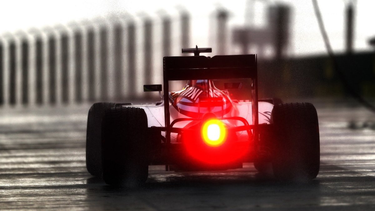 Felipe Massa při sobotní deštivé kvalifikaci v Maďarsku