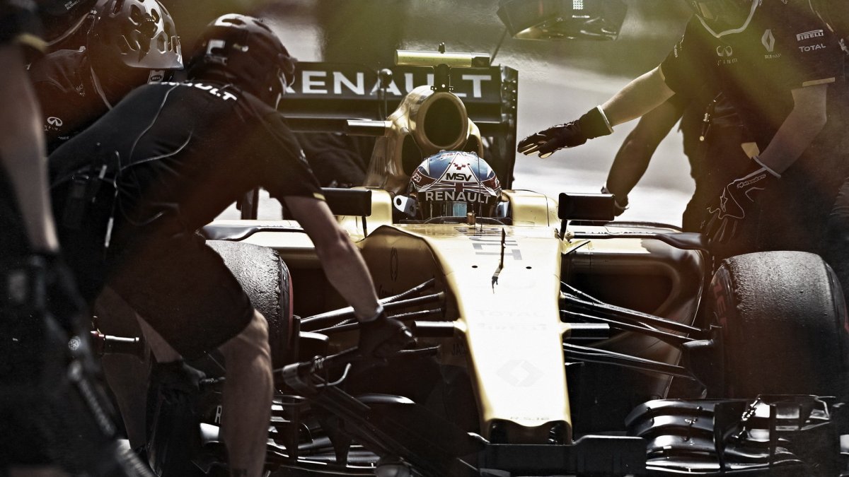 Jolyon Palmer při sobotním tréninku v Maďarsku