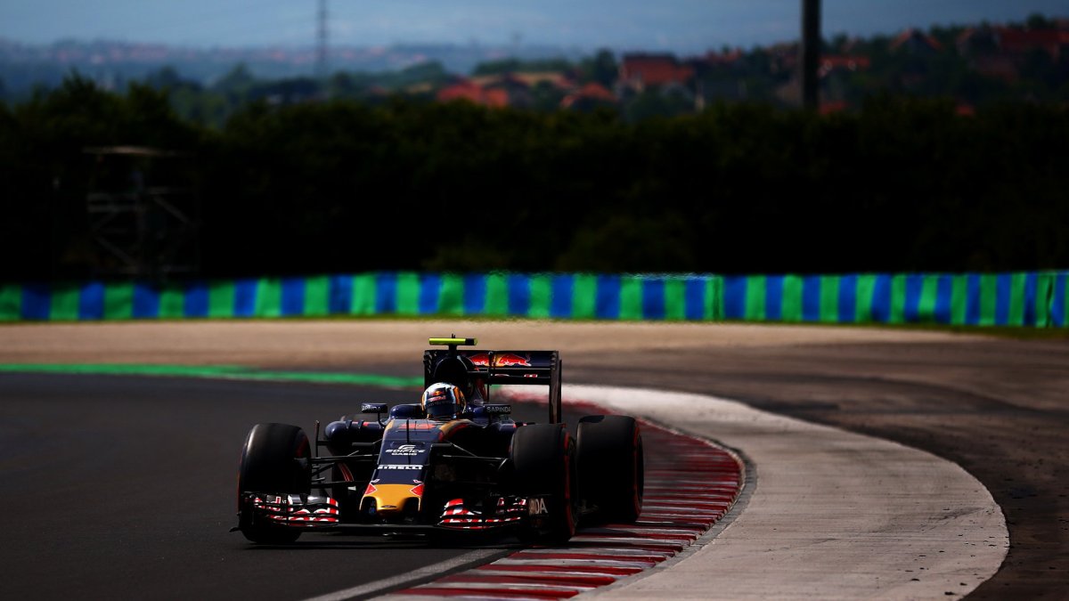 Carlos Sainz při sobotním tréninku v Maďarsku
