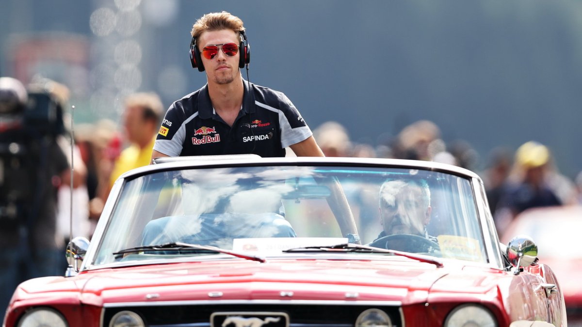 Daniil Kvjat před závodem v Belgii