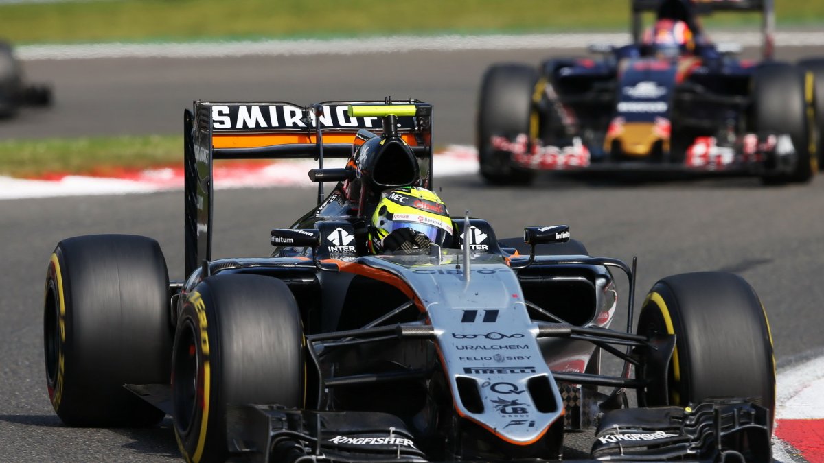 Sergio Pérez v závodě v Belgii