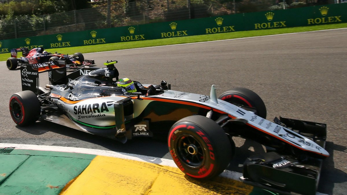 Sergio Pérez v závodě v Belgii