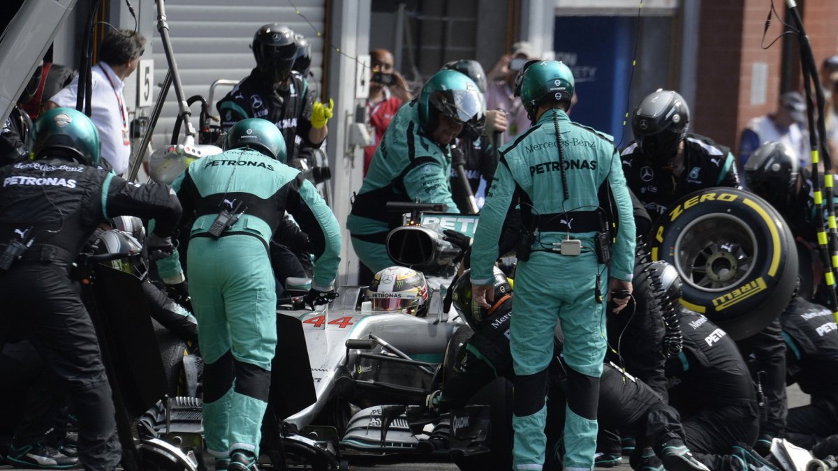 Lewis Hamilton v závodě v Belgii