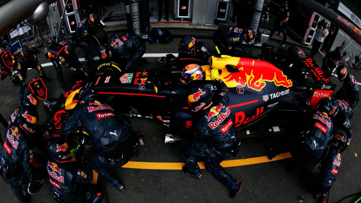 Max Verstappen v závodě v Belgii