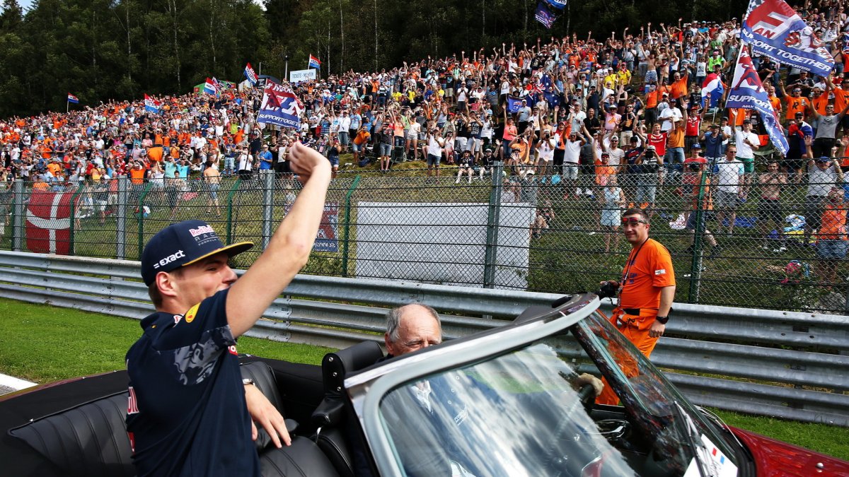 Fanoušci Maxe Verstappena v závodě v Belgii