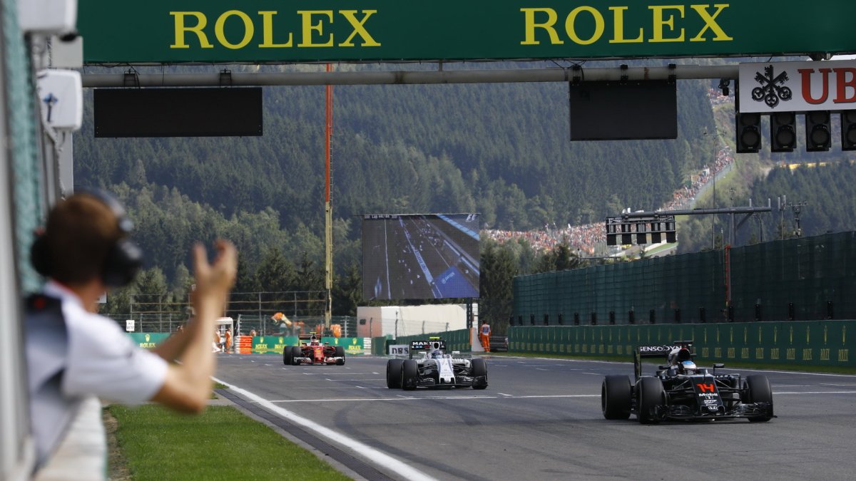 Fernando Alonso sedmý v pořadí v cíli závodu v Belgii