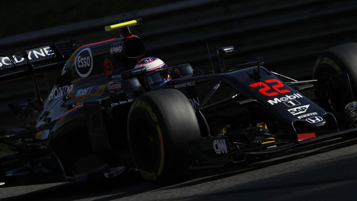 Jenson Button v závodě v Belgii