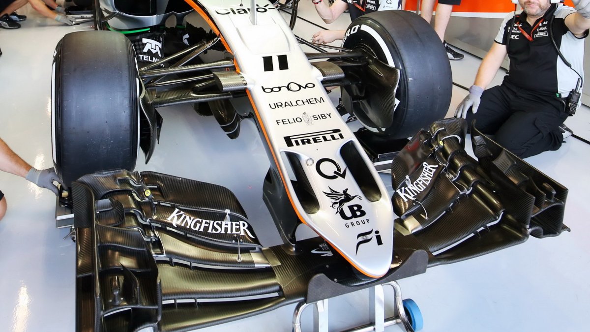 Přední křídlo vozu Force India VJM09 - Mercedes v kvalifikaci v Belgii