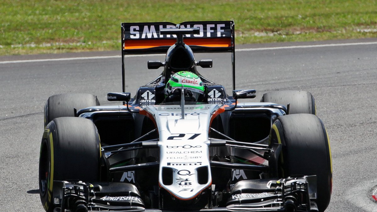 Nico Hülkenberg při pátečním tréninku v Malajsii