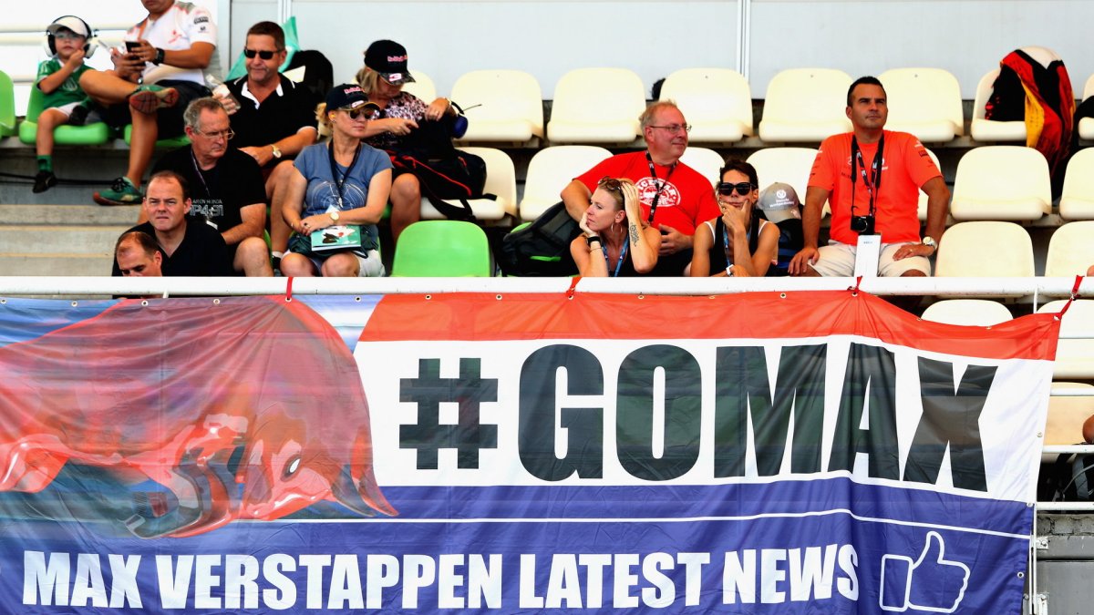 Fanoušci Maxe Verstappena při pátečním tréninku v Malajsii