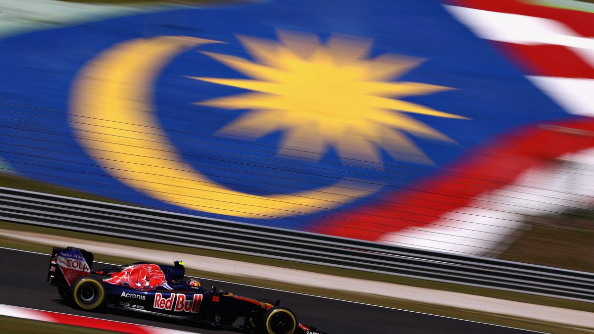 Carlos Sainz při pátečním tréninku v Malajsii