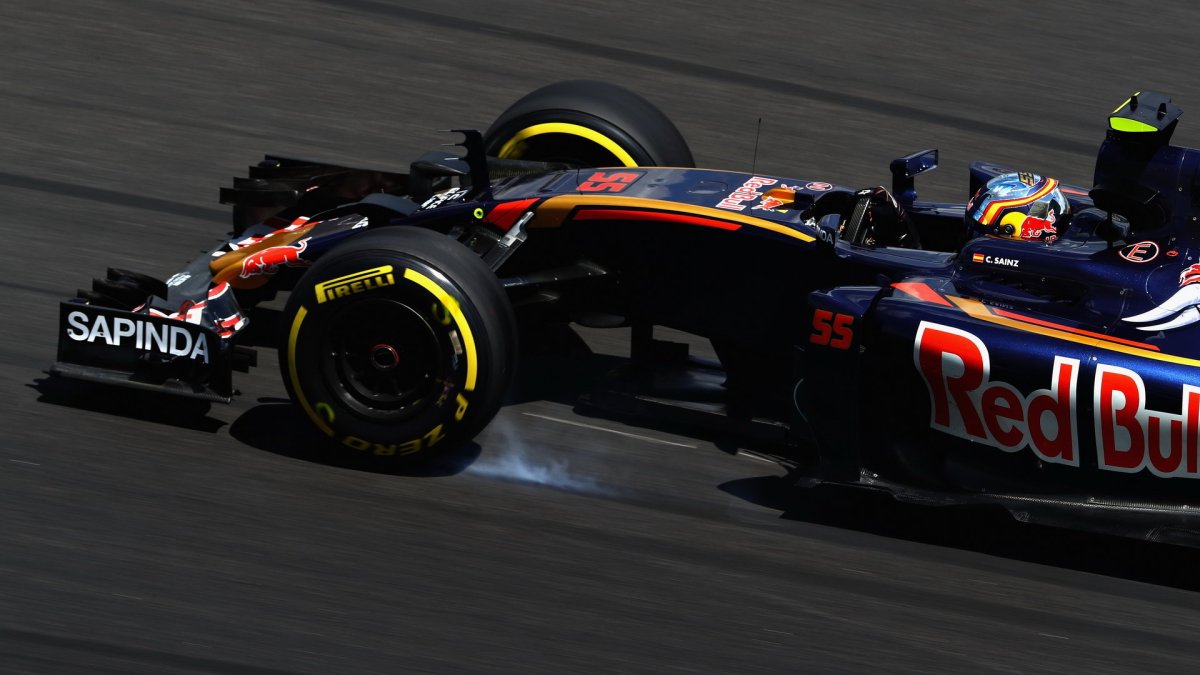 Carlos Sainz probrzdil při pátečním tréninku v Malajsii