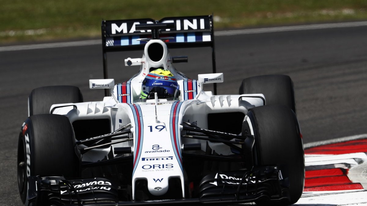 Felipe Massa při pátečním tréninku v Malajsii