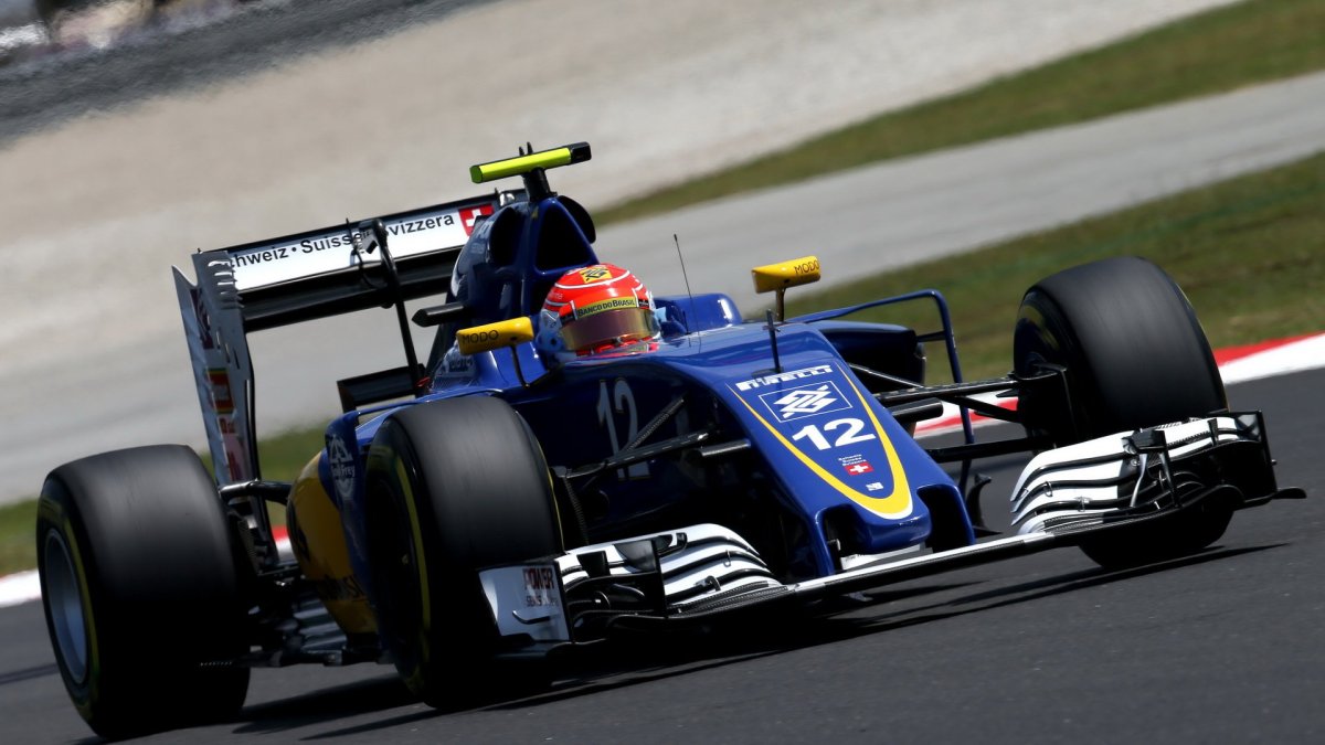 Felipe Nasr při pátečním tréninku v Malajsii