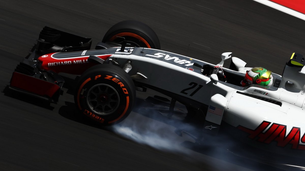 Esteban Gutiérrez probrzdil při pátečním tréninku v Malajsii