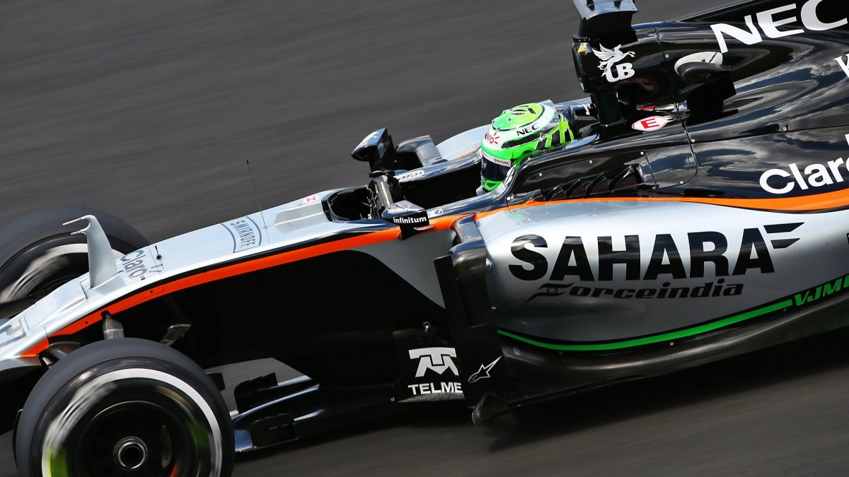Nico Hülkenberg při pátečním tréninku v Malajsii