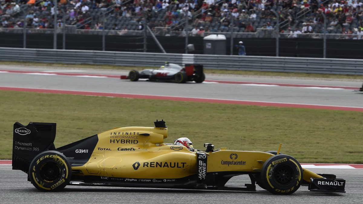 Kevin Magnussen v závodě v Austinu