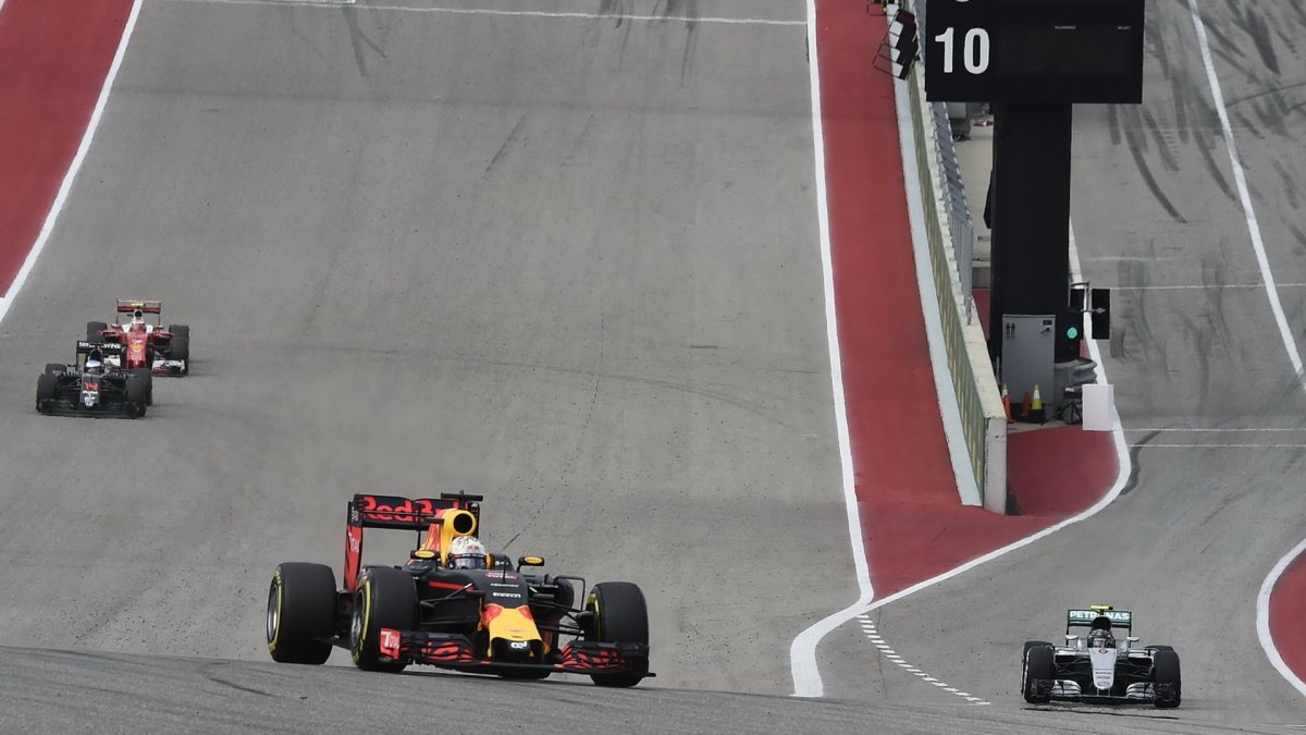 Daniel Ricciardo v závodě v Austinu