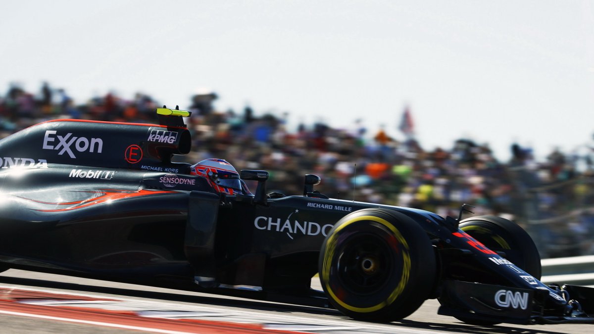 Jenson Button v kvalifikaci v Austinu