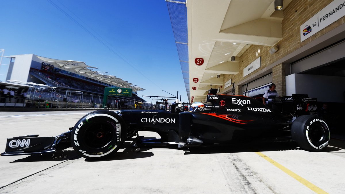 Fernando Alonso v kvalifikaci v Austinu