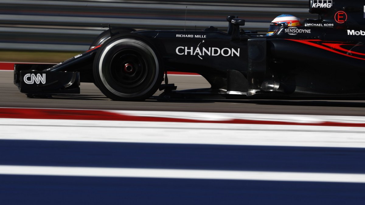 Fernando Alonso v kvalifikaci v Austinu