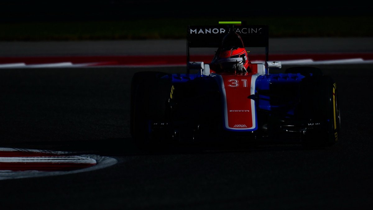 Esteban Ocon při pátečním tréninku v Austinu