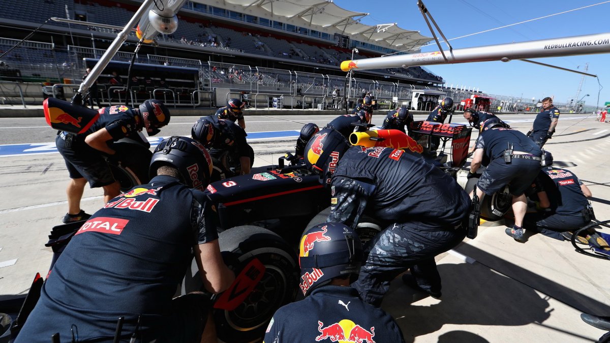 Daniel Ricciardo při pátečním tréninku v Austinu