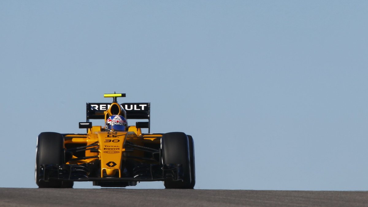 Jolyon Palmer při pátečním tréninku v Austinu