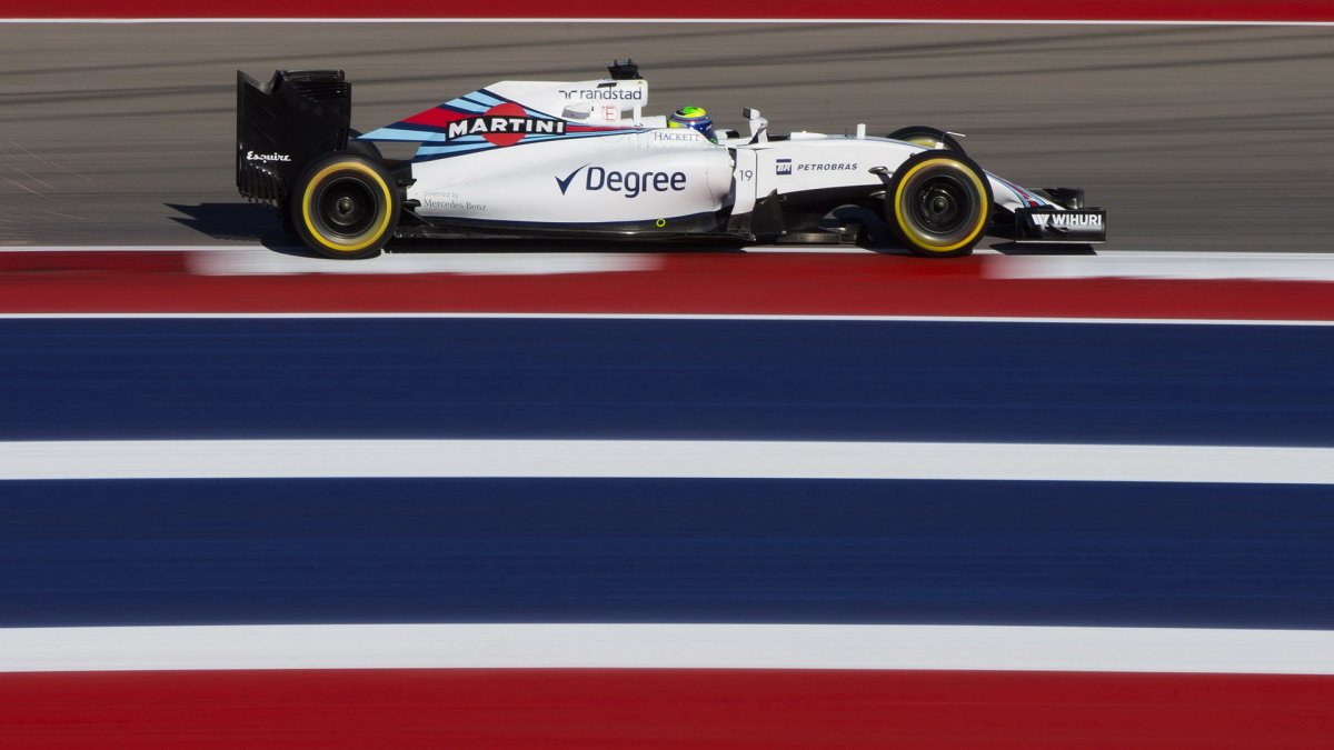 Felipe Massa při pátečním tréninku v Austinu