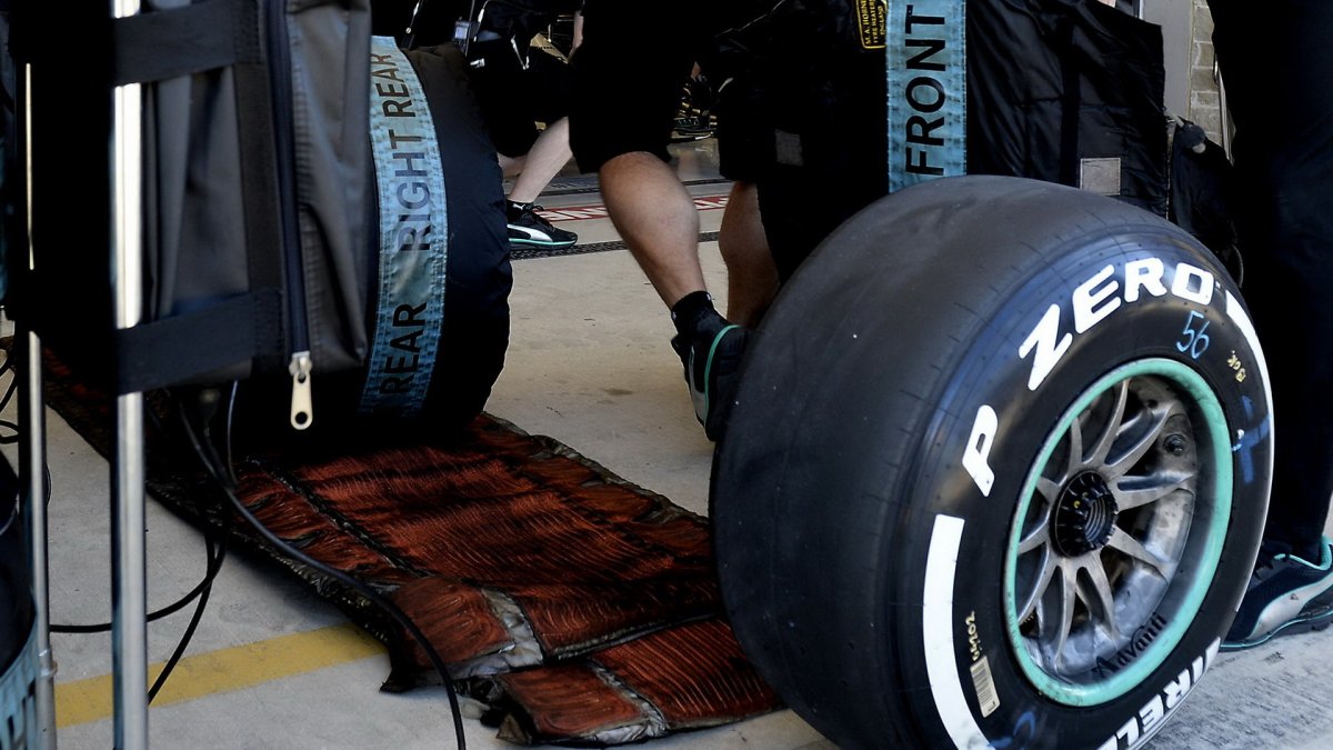Pneumatiky Pirelli při pátečním tréninku v Austinu